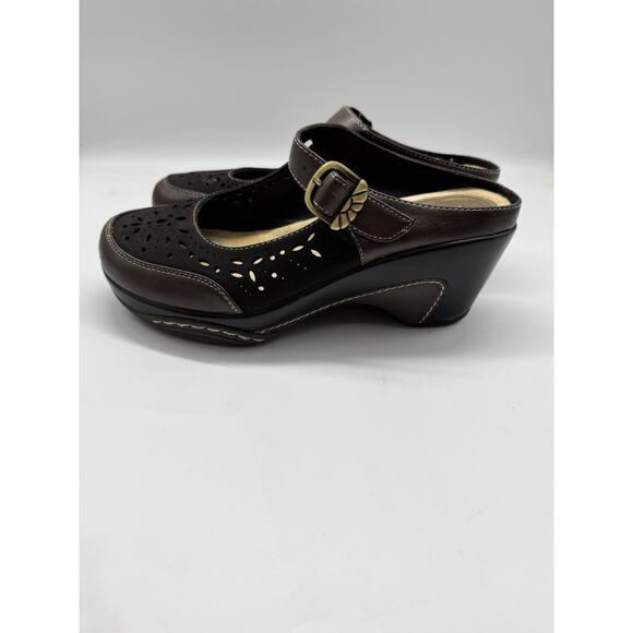Rialto Brown Mary Jane Wedges Size 7.5 Perforated Chunky Y2K Preppy Twee - Picture 2 of 11